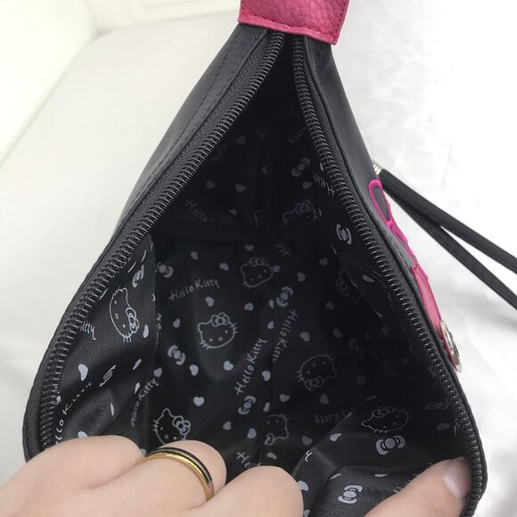 618 Hello Kitty MAKEUP BAG - Picture 7 of 8